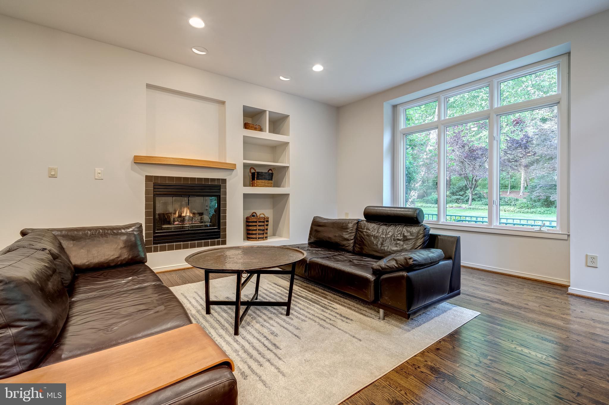 1433 WATERFRONT ROAD