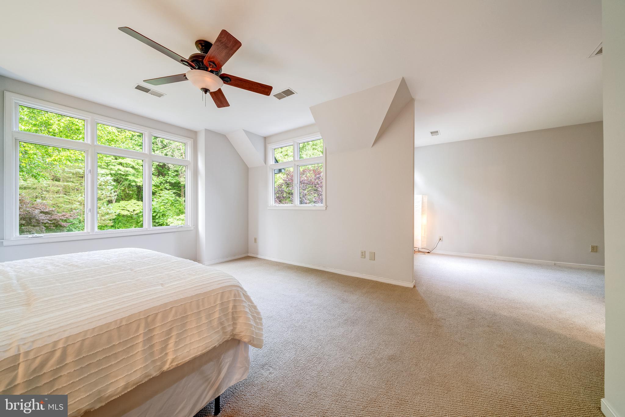 1433 WATERFRONT ROAD