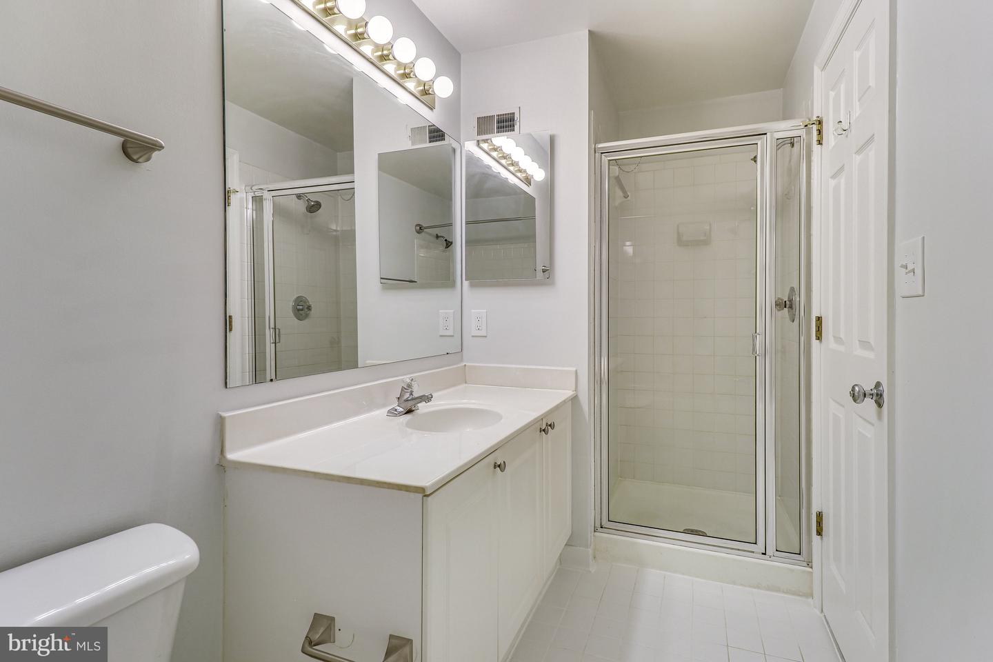 1641 International Dr #Th-27