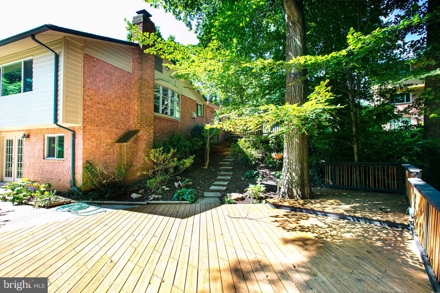 5318 Weymouth Dr