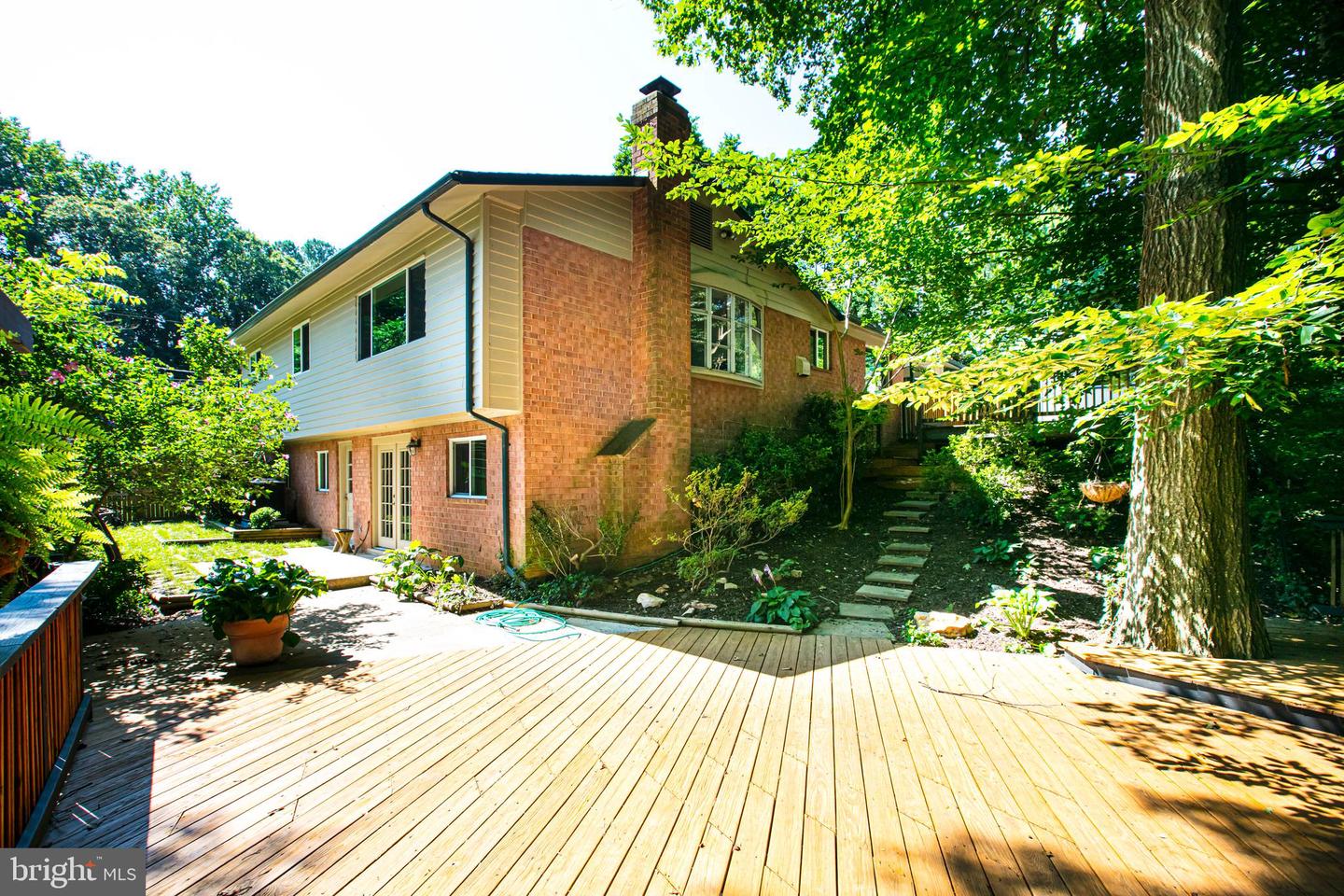5318 Weymouth Dr