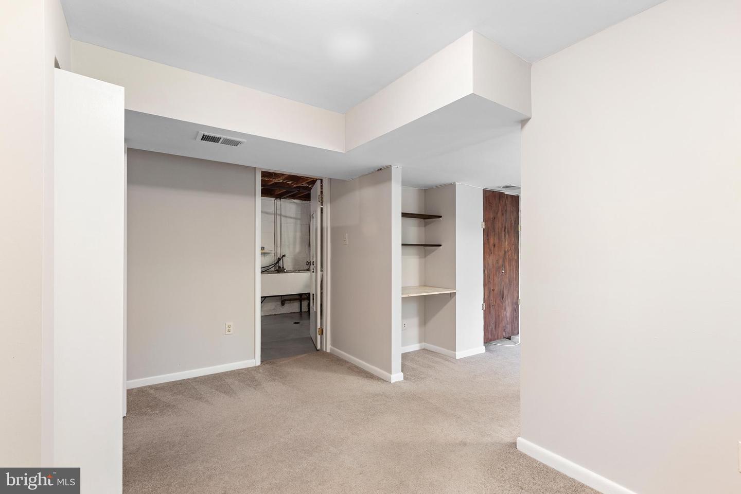 5318 Weymouth Dr