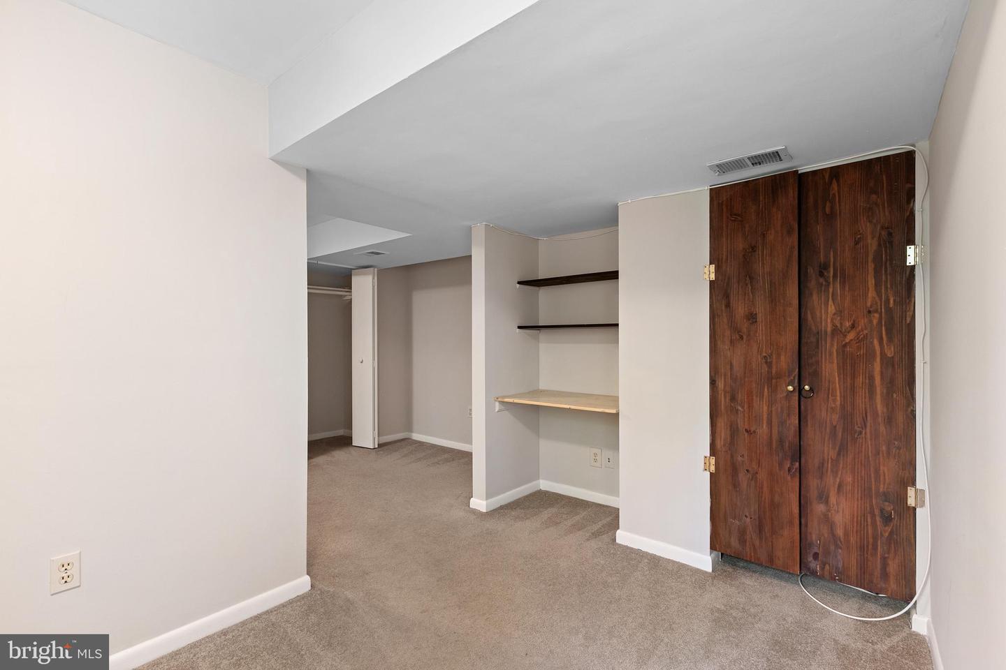 5318 Weymouth Dr