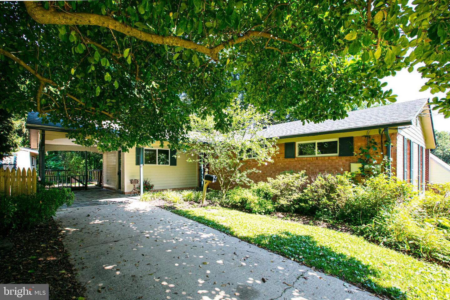 5318 Weymouth Dr