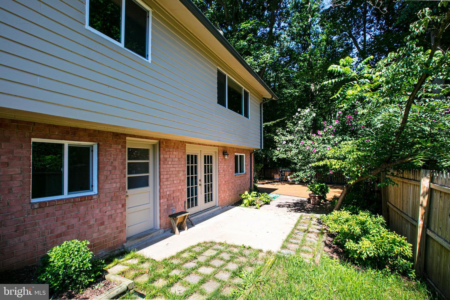 5318 Weymouth Dr