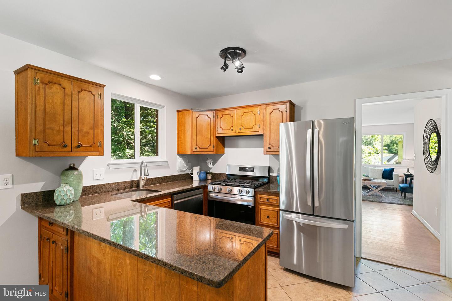 5318 Weymouth Dr