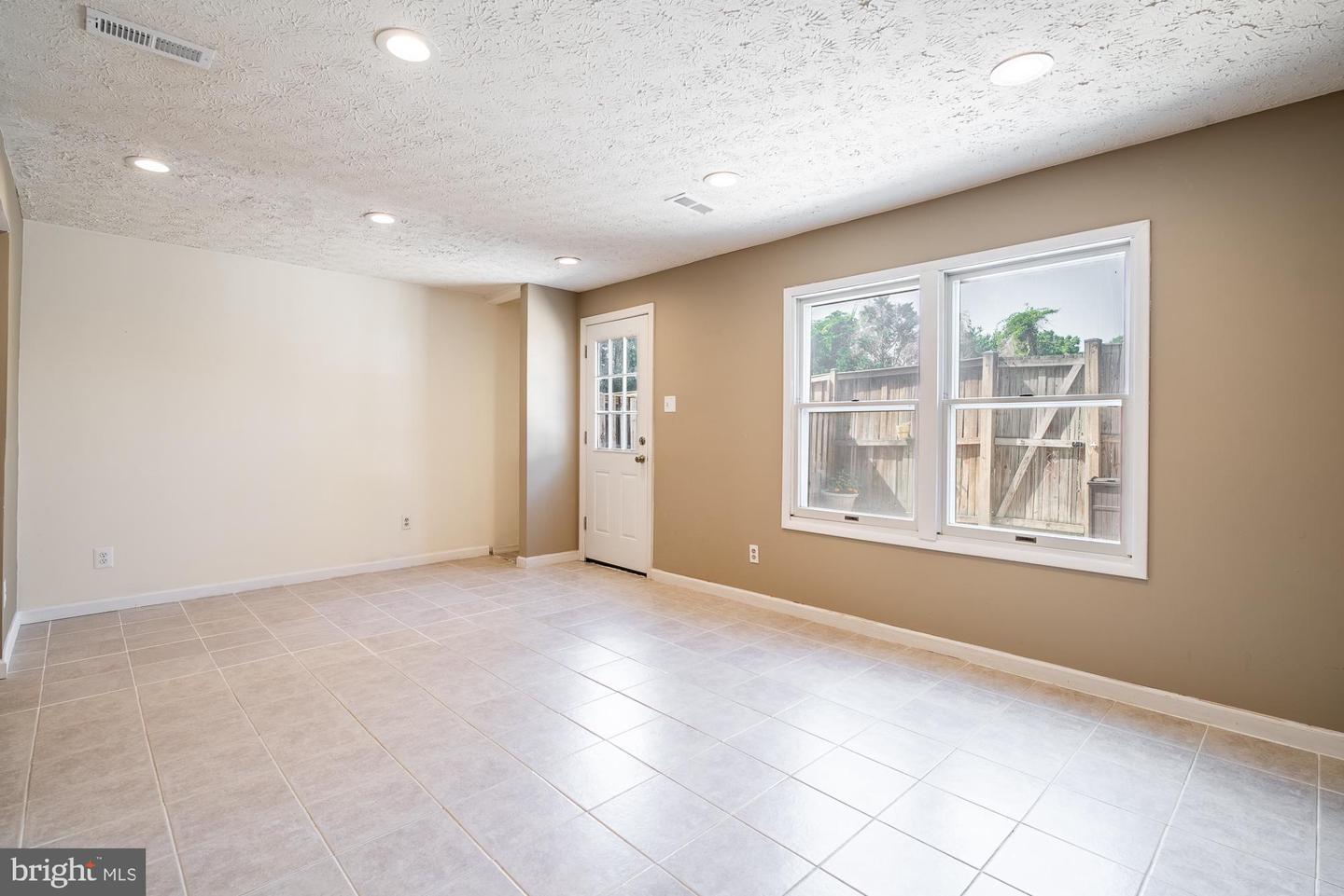 5590 Hecate Ct
