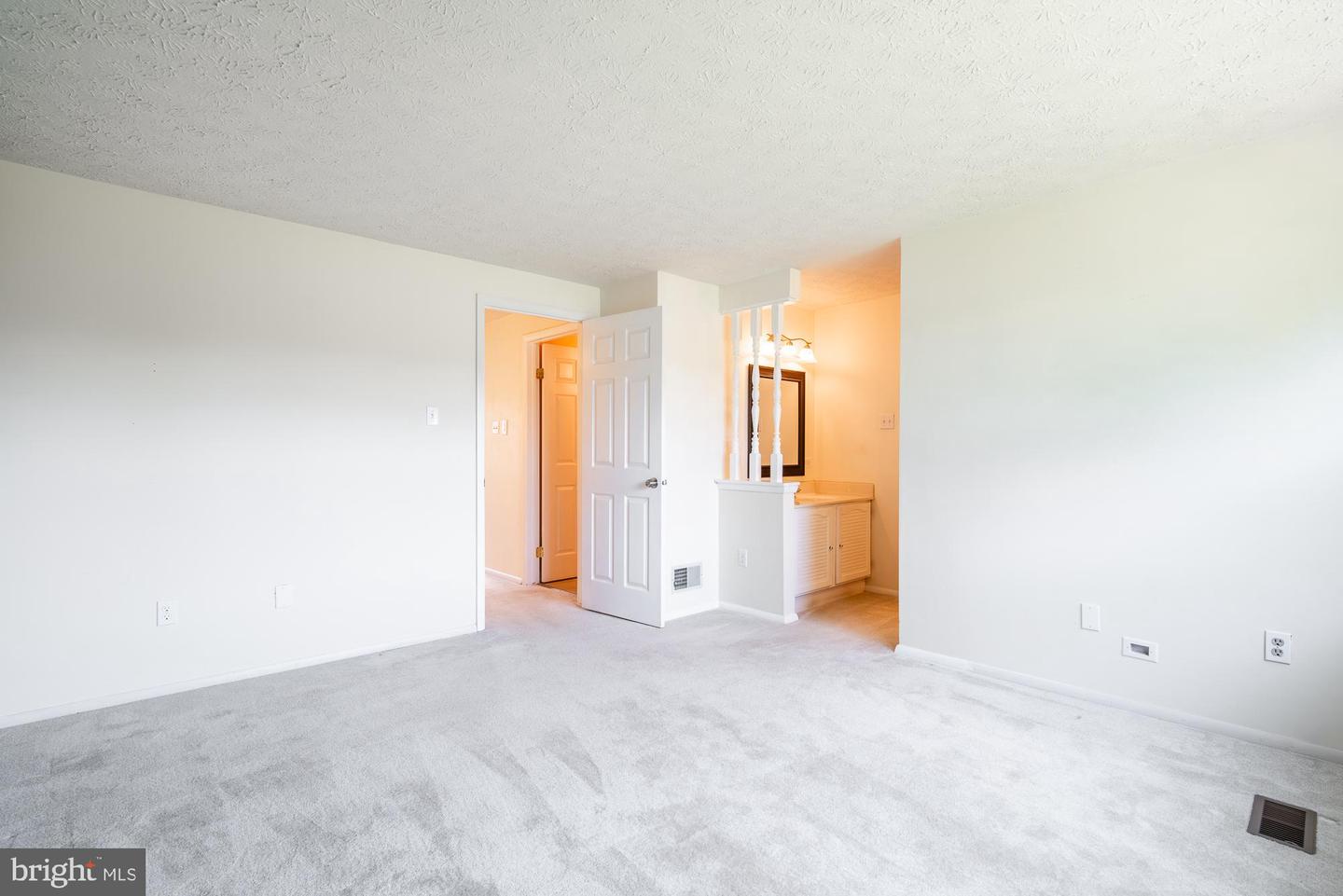 5590 Hecate Ct