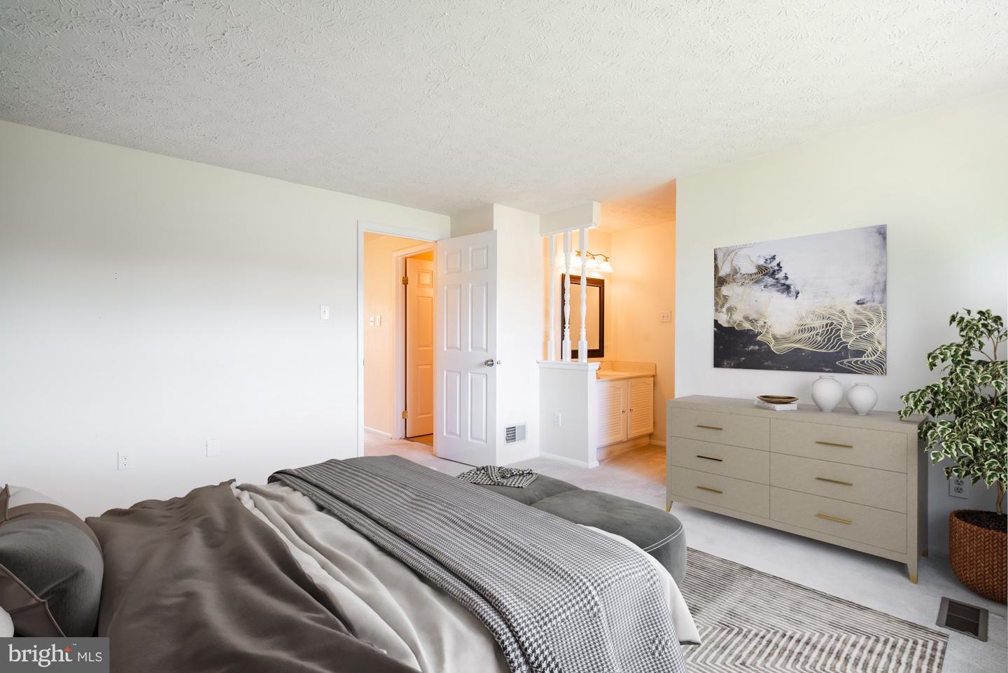 5590 Hecate Ct