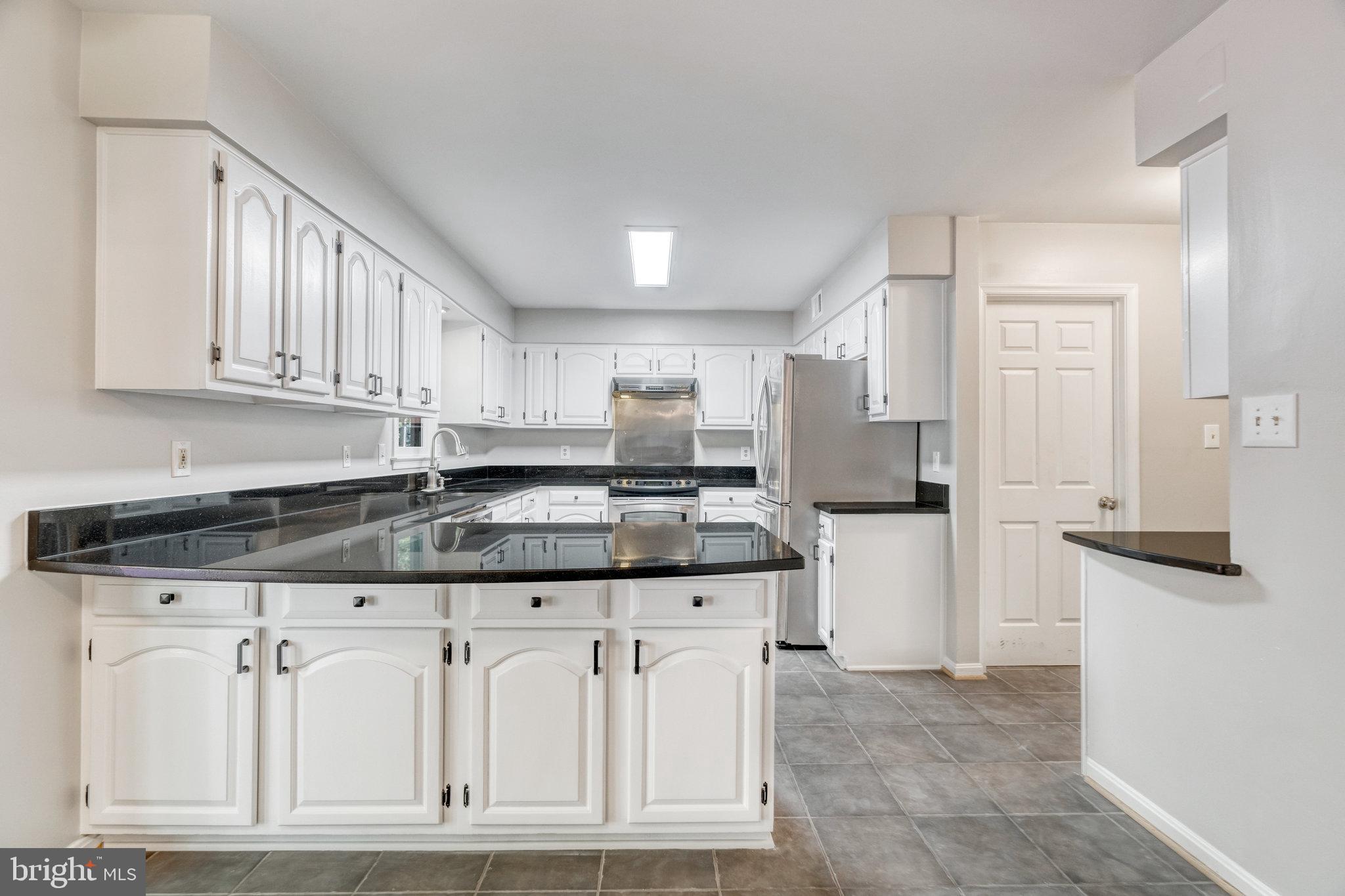 11560 Holly Briar Ln