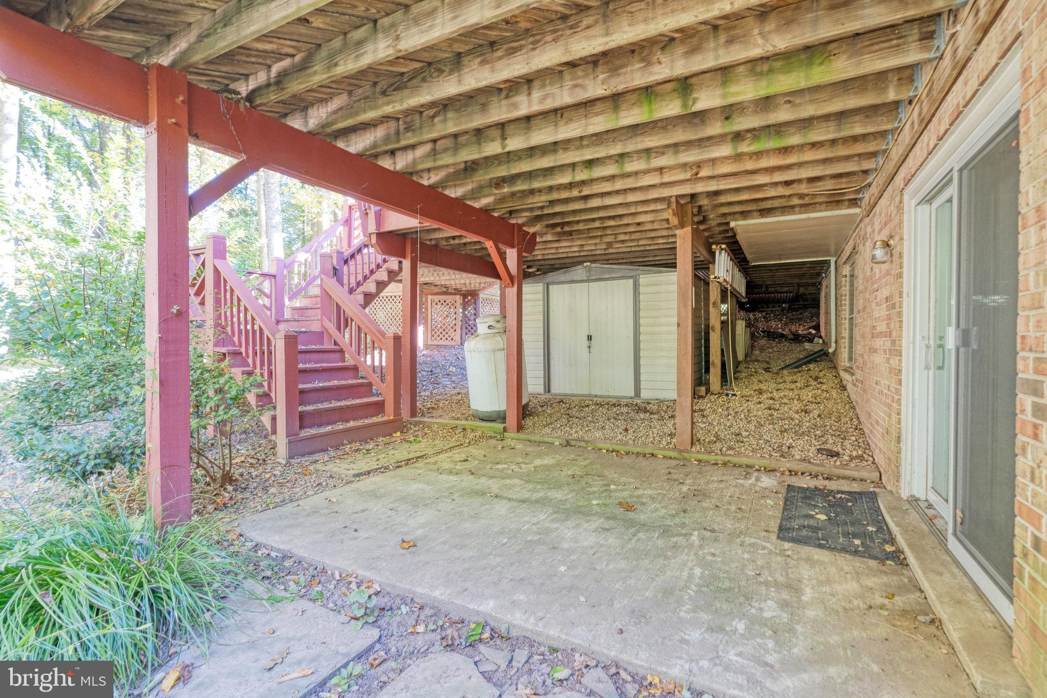 11560 Holly Briar Ln