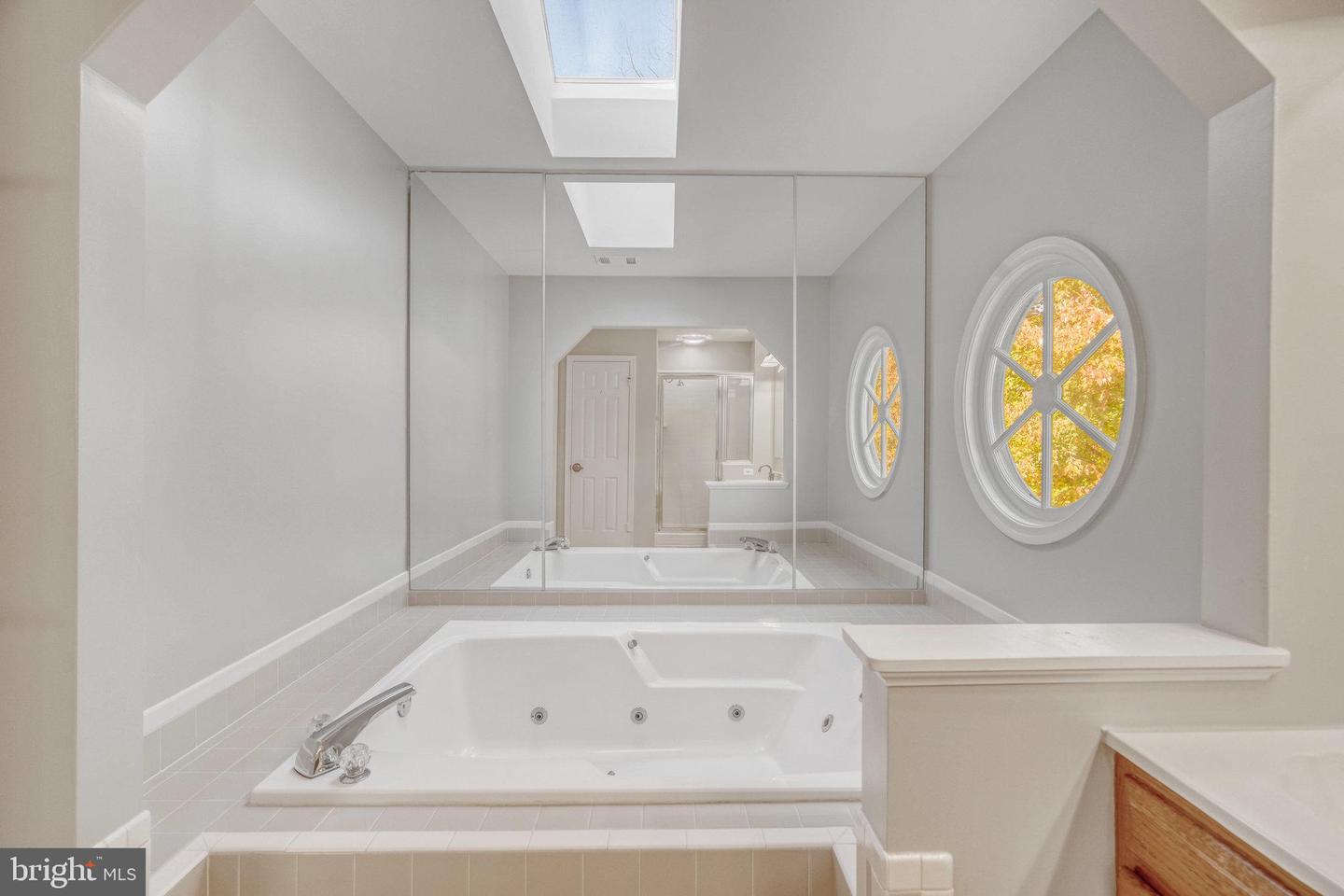 11560 Holly Briar Ln