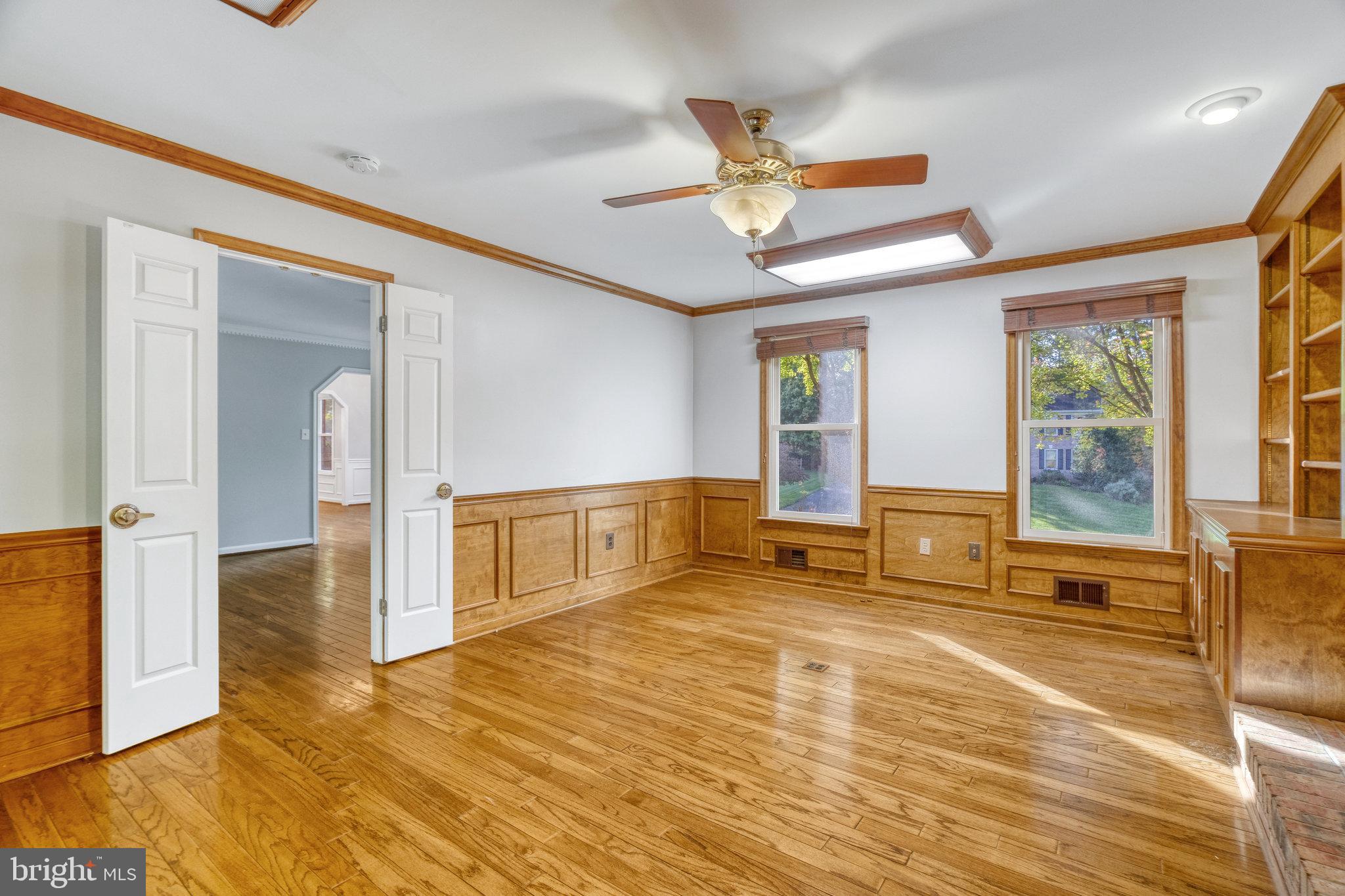 11560 Holly Briar Ln