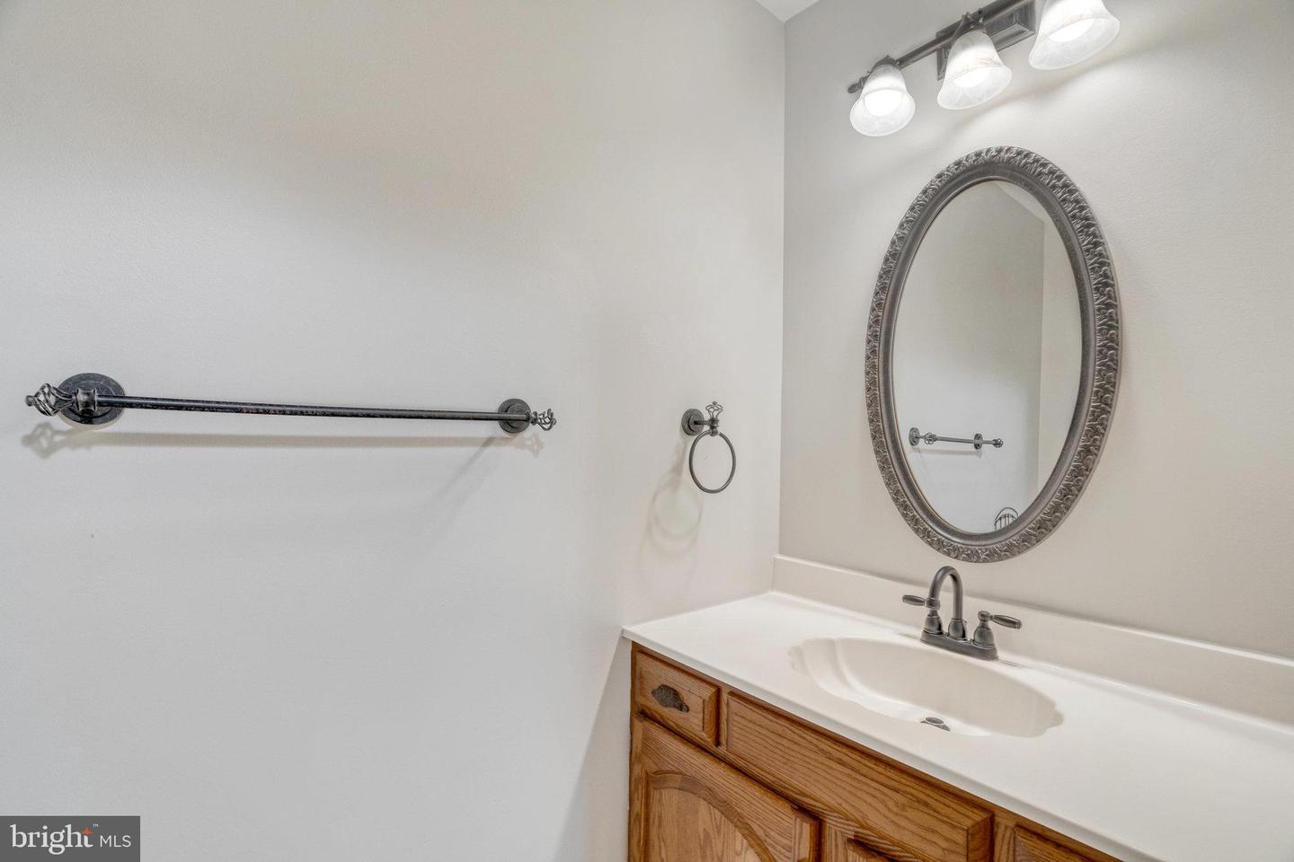 11560 Holly Briar Ln