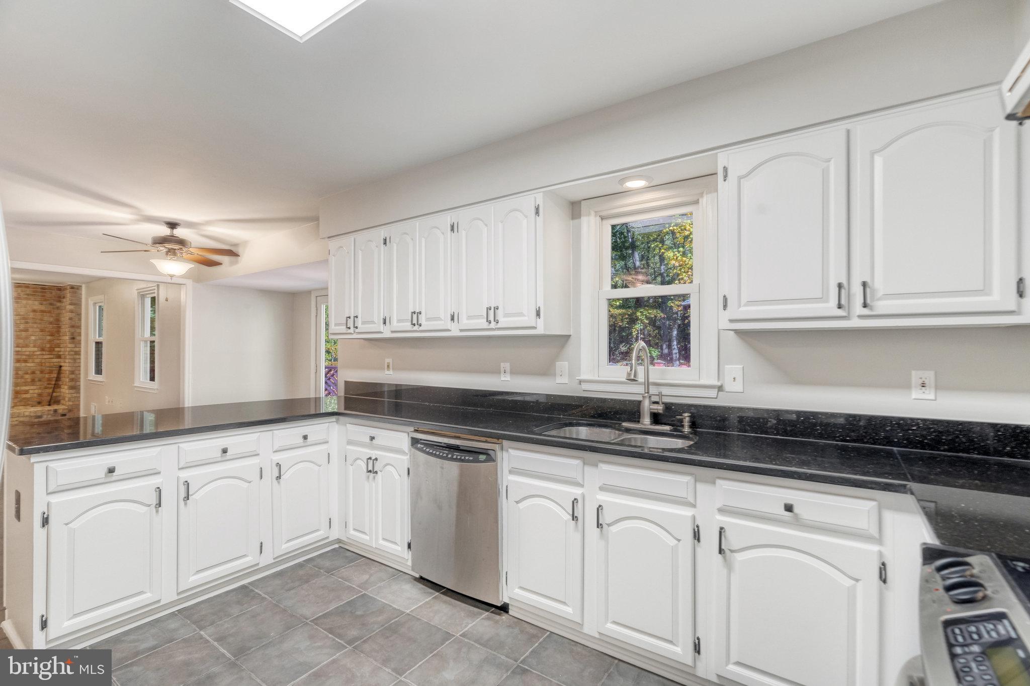 11560 Holly Briar Ln