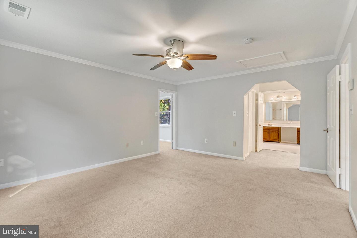 11560 Holly Briar Ln