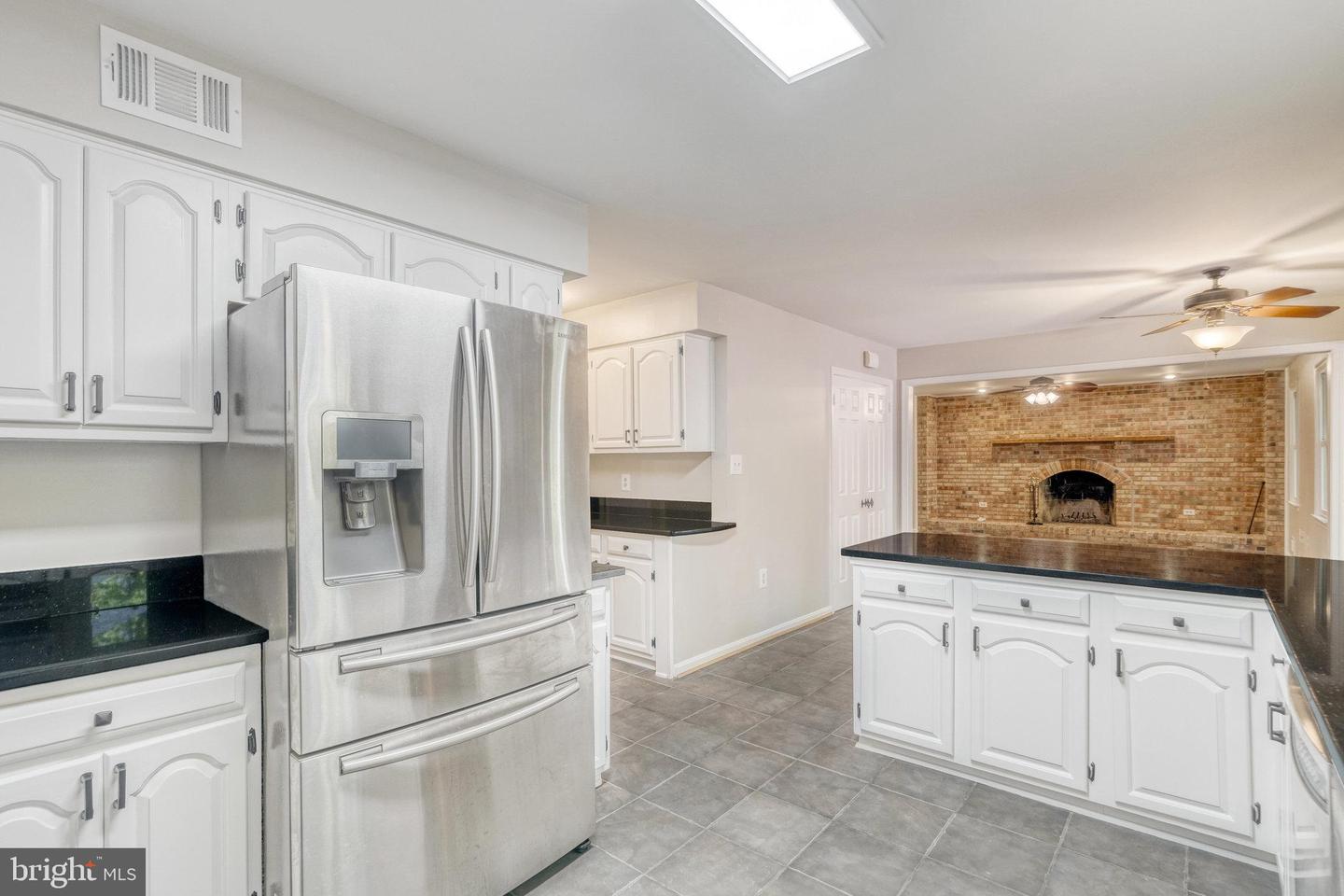 11560 Holly Briar Ln