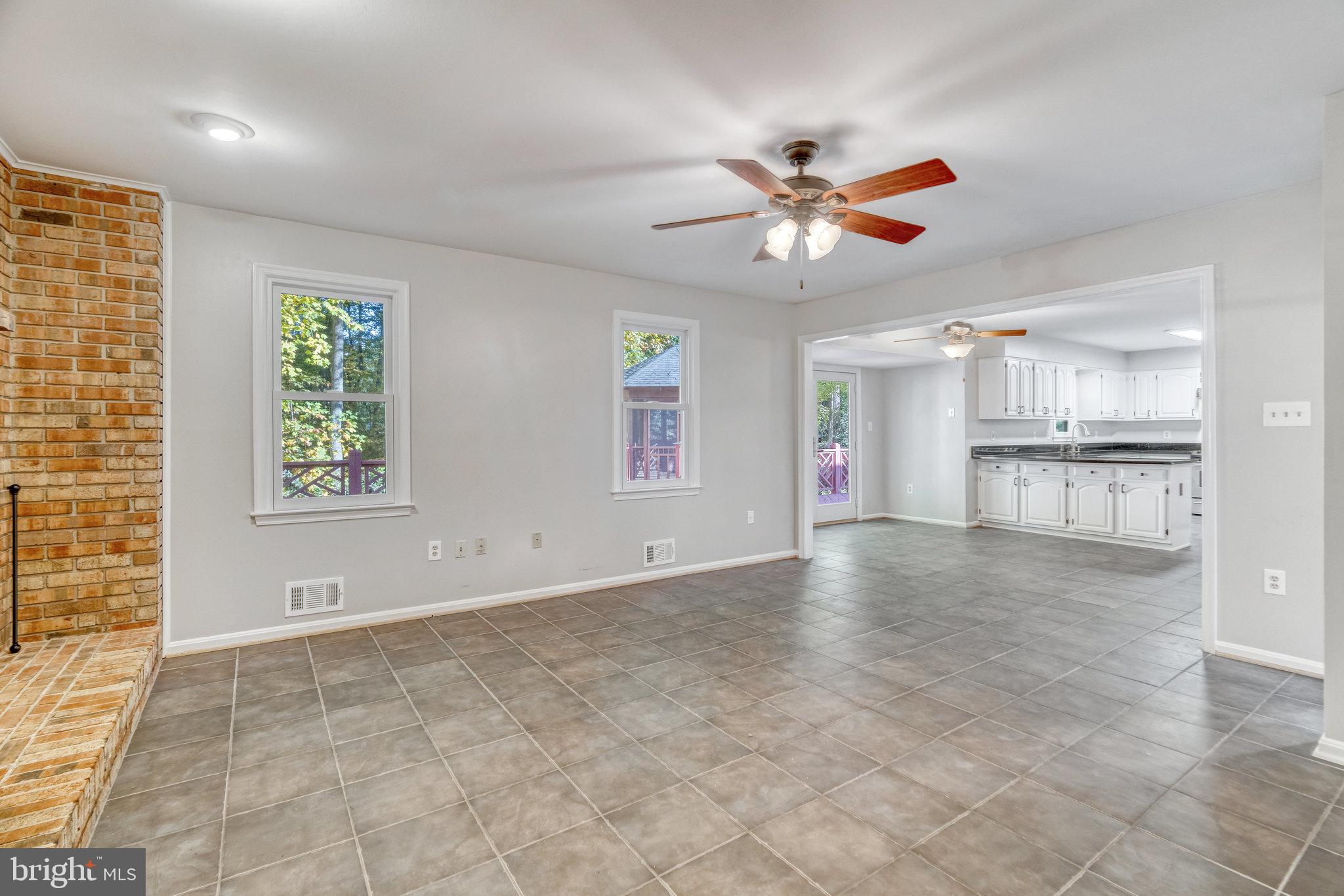 11560 Holly Briar Ln