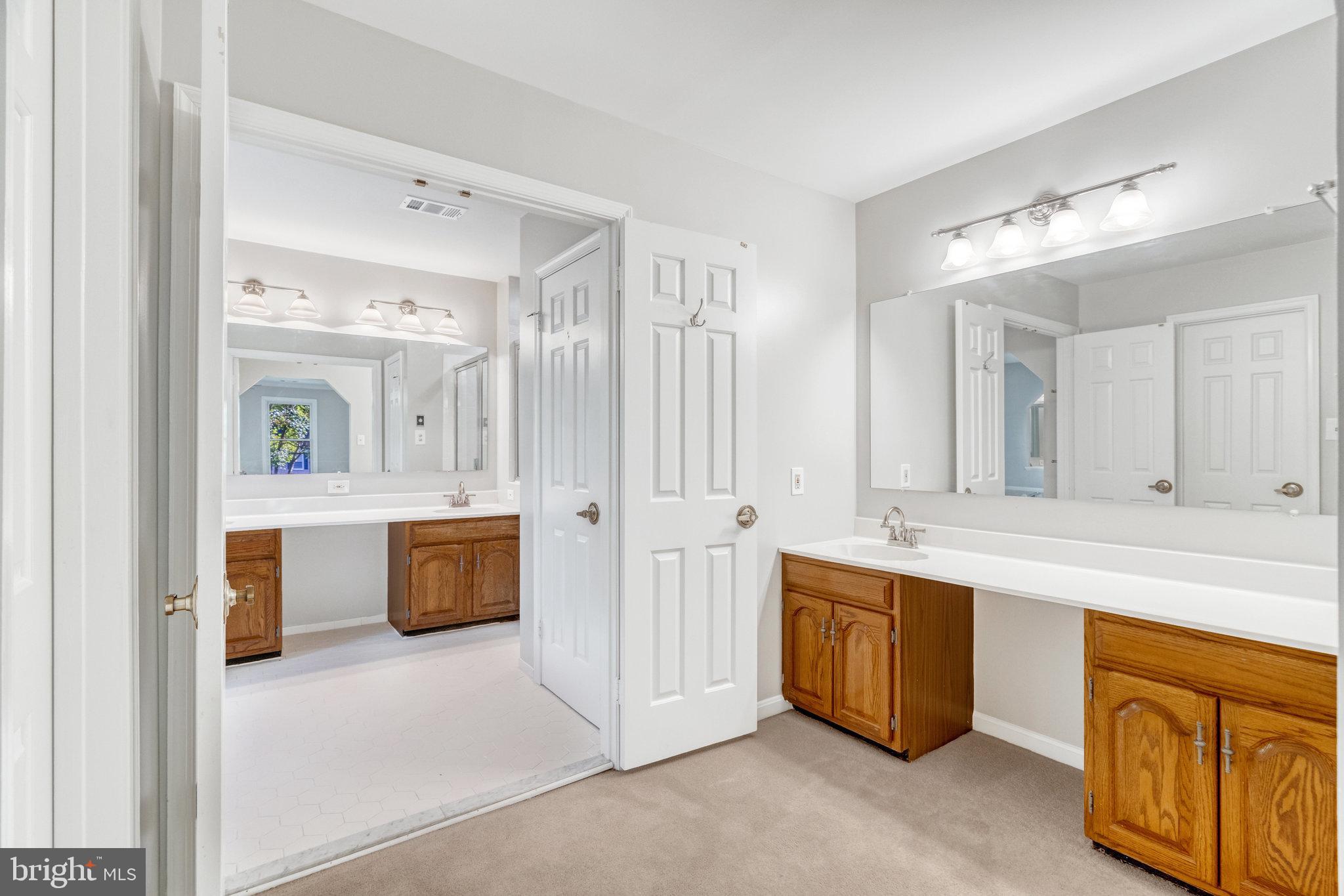 11560 Holly Briar Ln