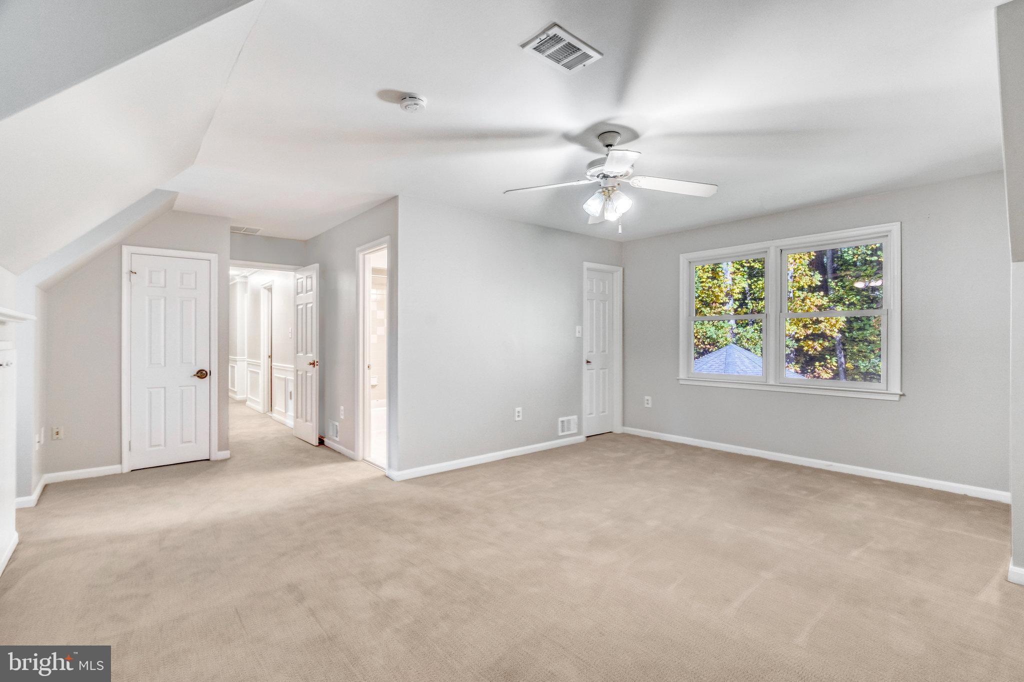 11560 Holly Briar Ln