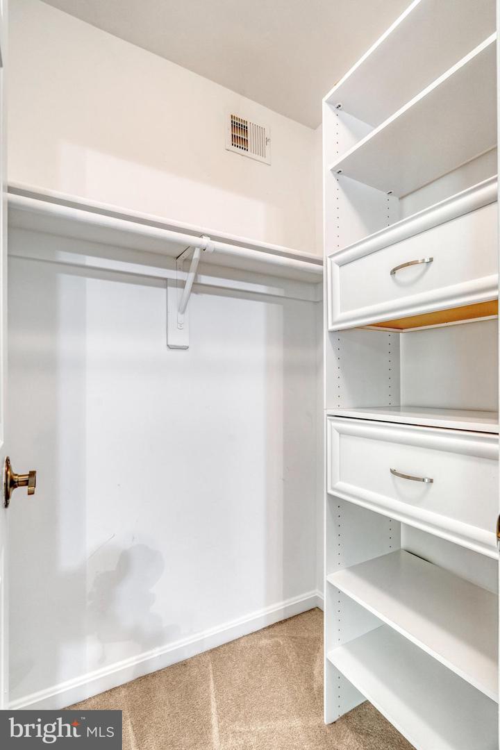 11560 Holly Briar Ln