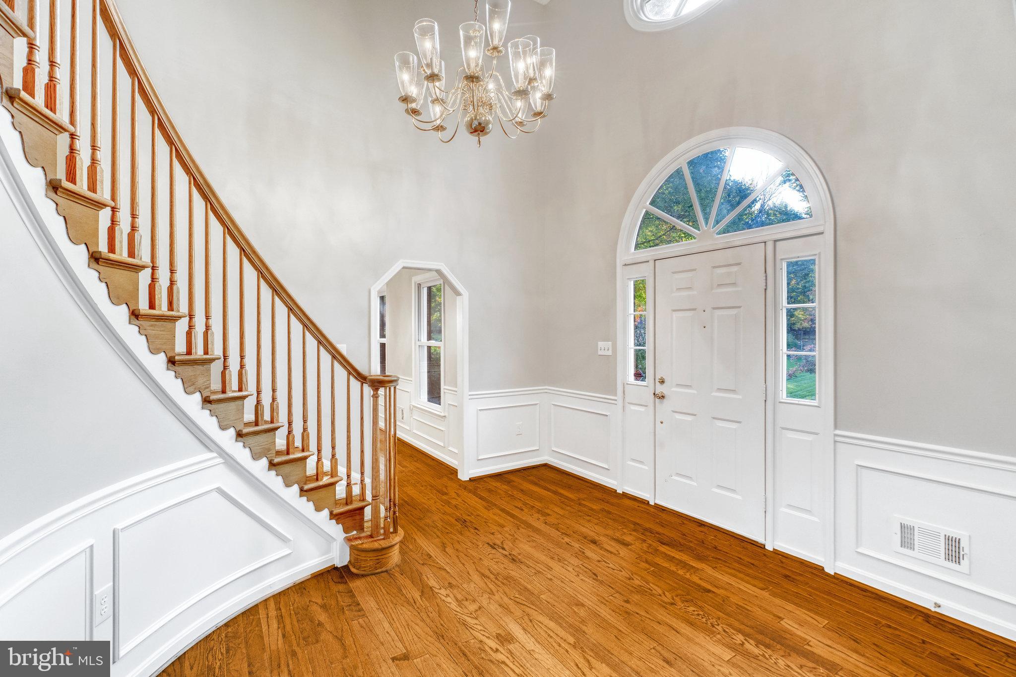 11560 Holly Briar Ln