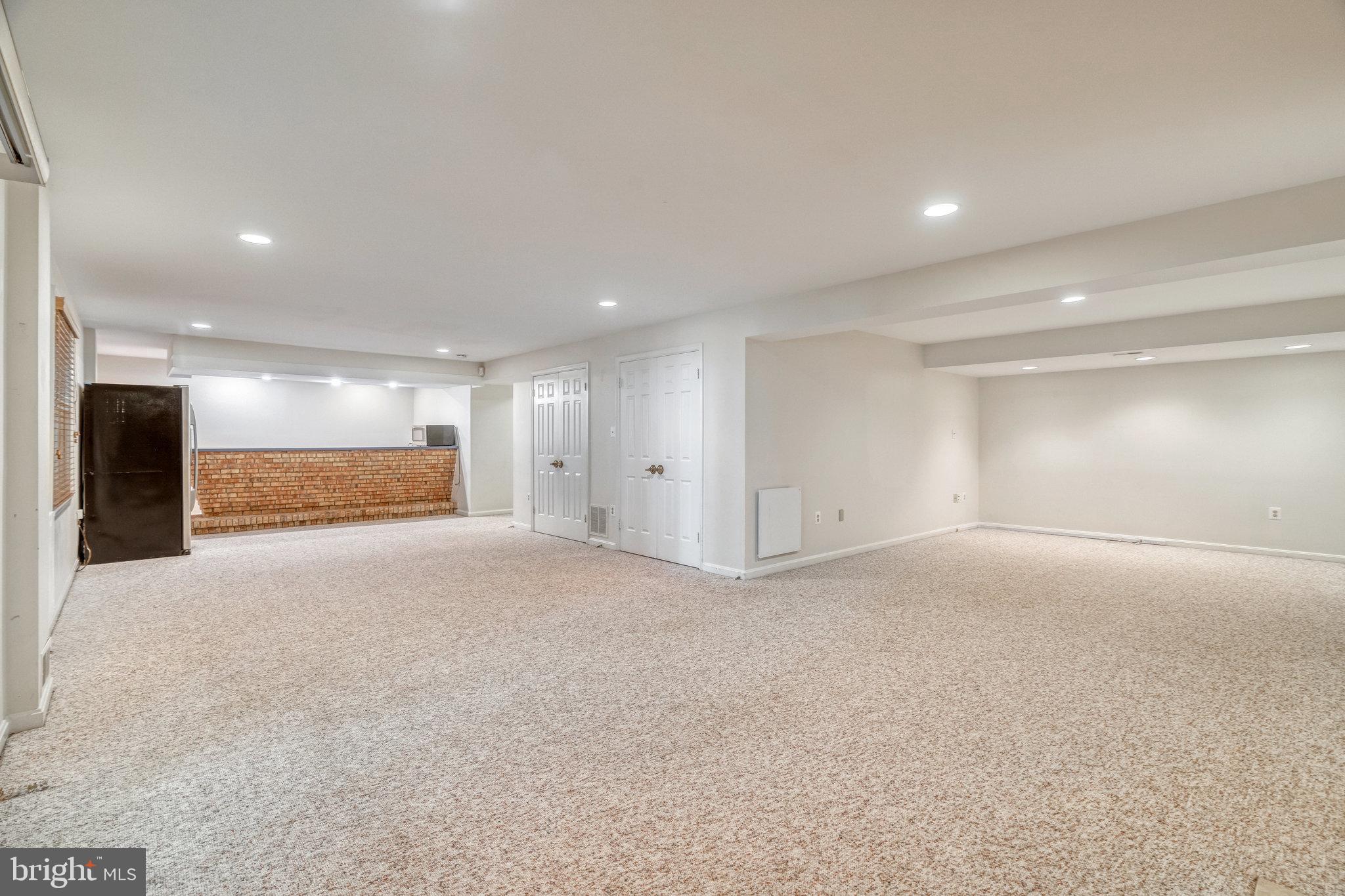 11560 Holly Briar Ln