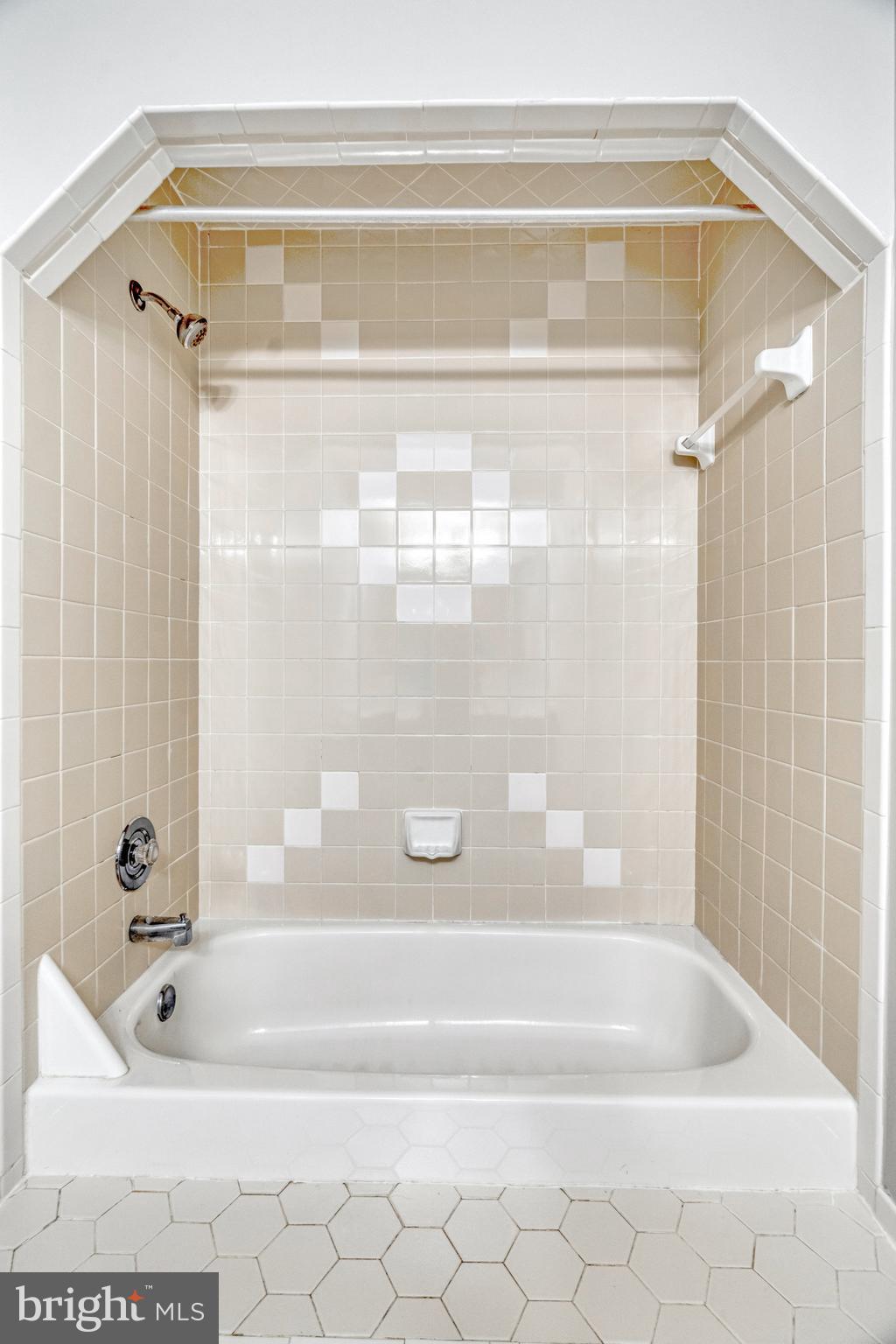 11560 Holly Briar Ln