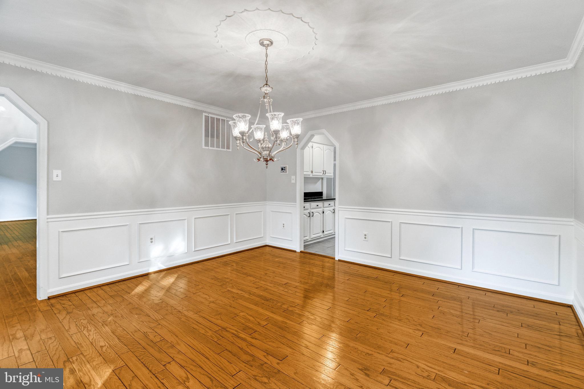 11560 Holly Briar Ln