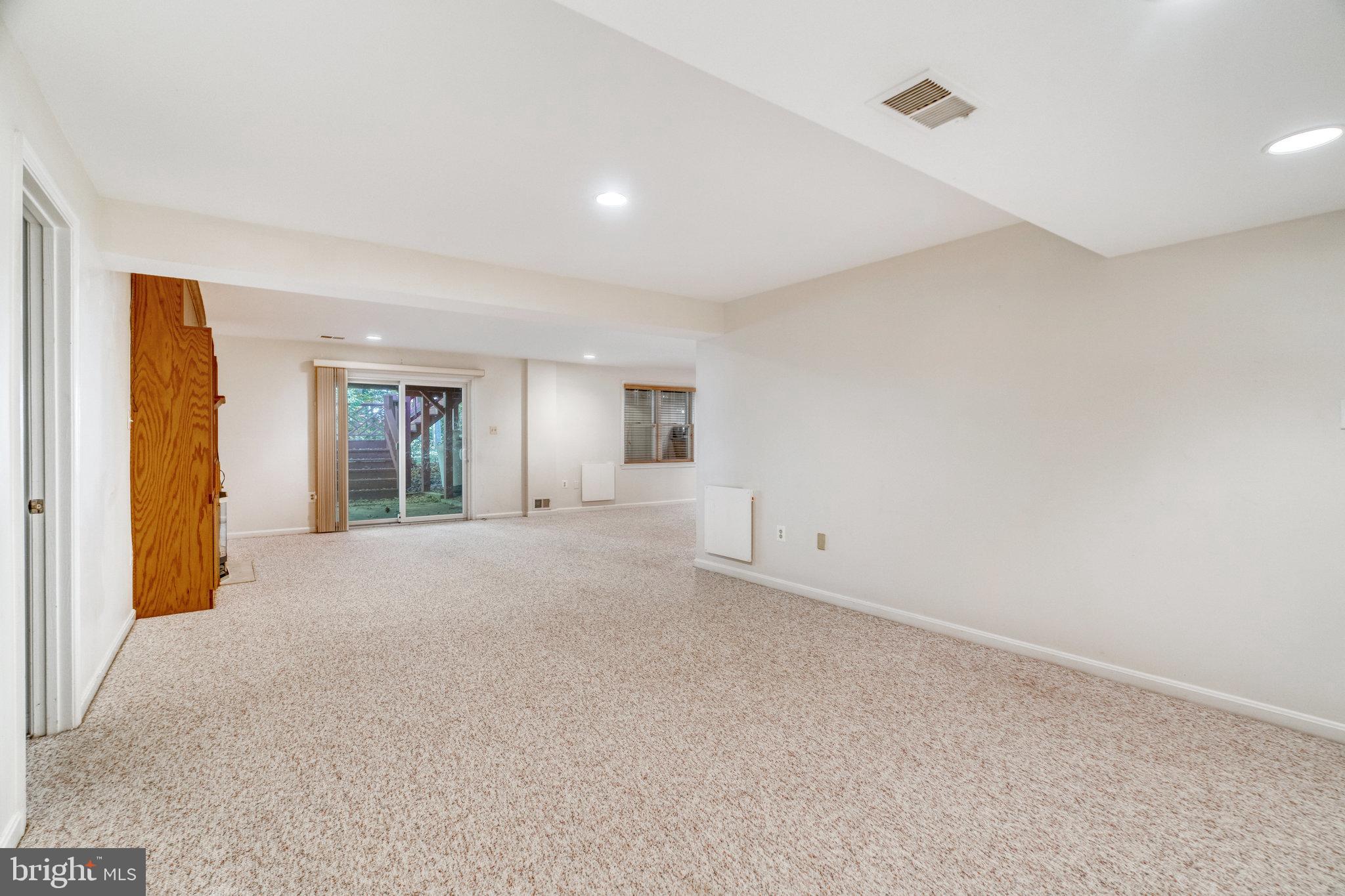 11560 Holly Briar Ln