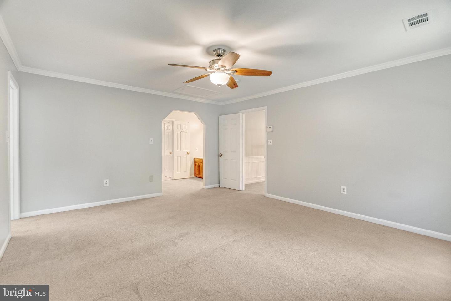 11560 Holly Briar Ln