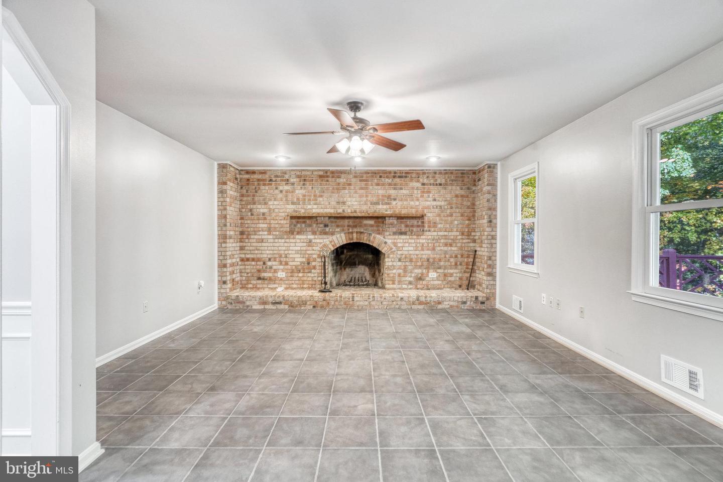 11560 Holly Briar Ln