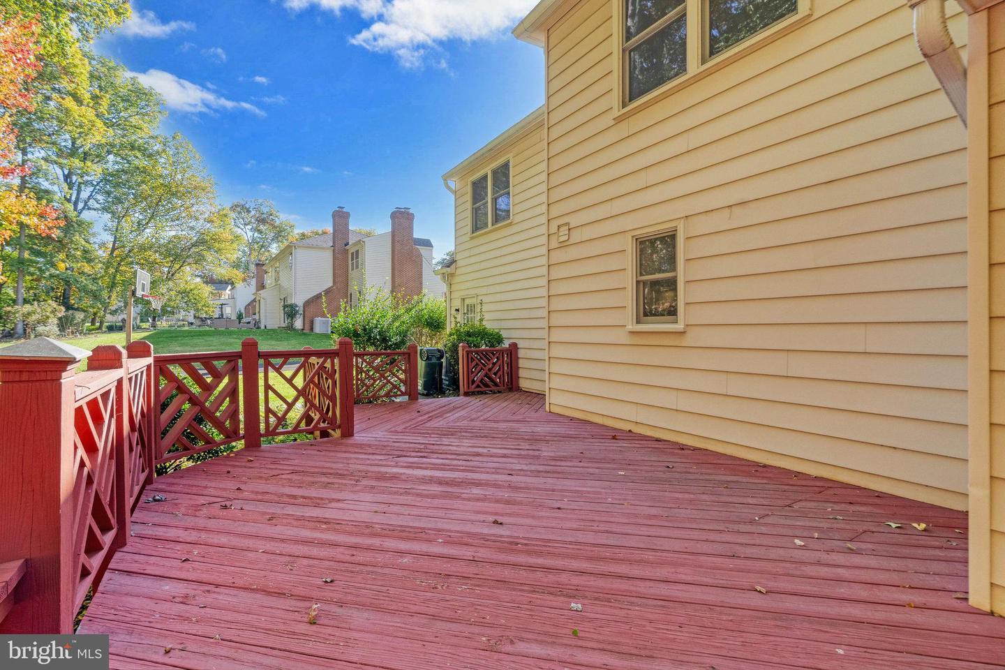 11560 Holly Briar Ln