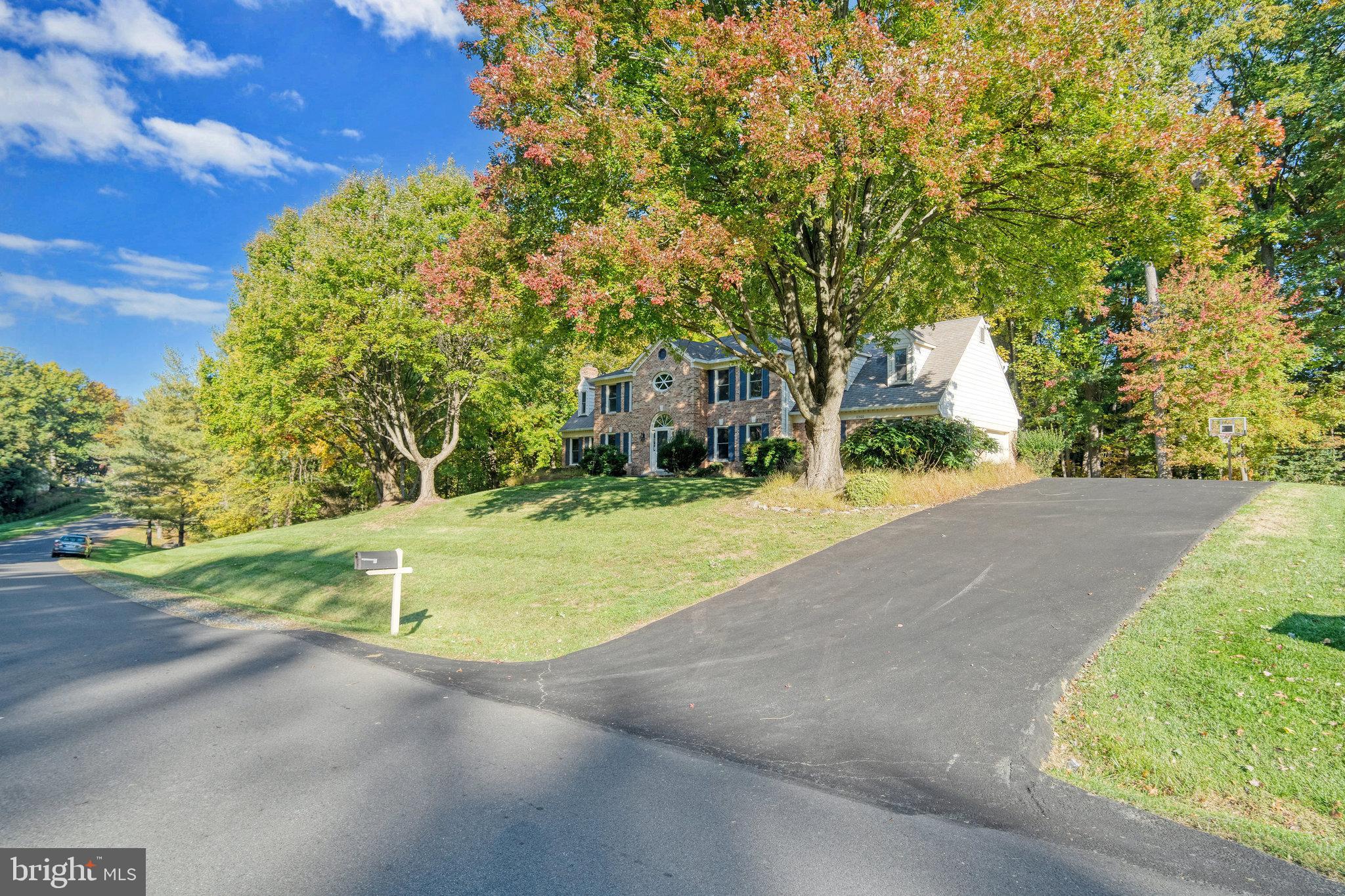 11560 Holly Briar Ln