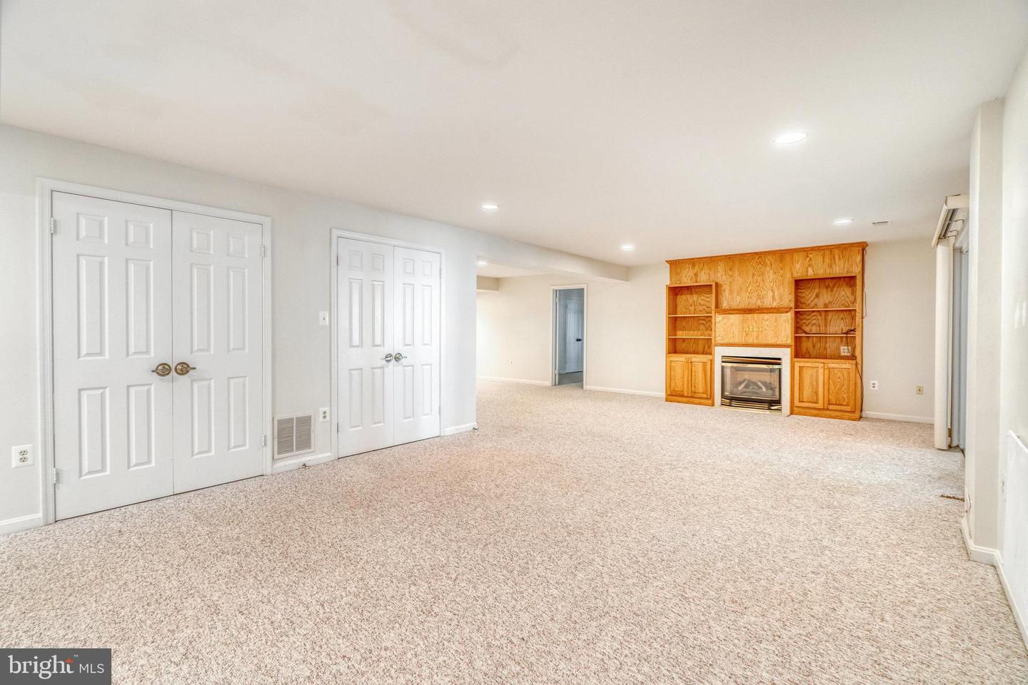 11560 Holly Briar Ln