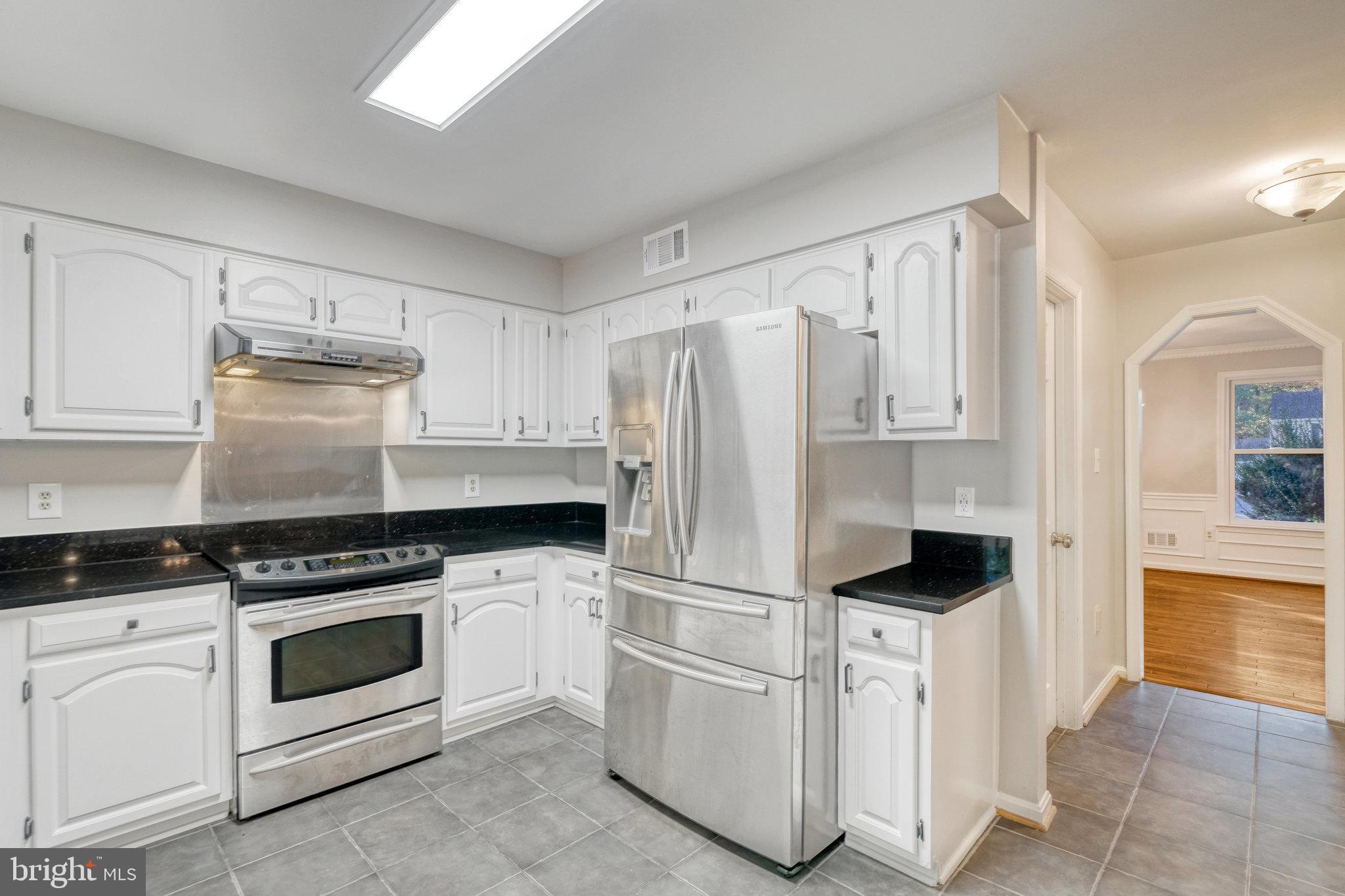 11560 Holly Briar Ln