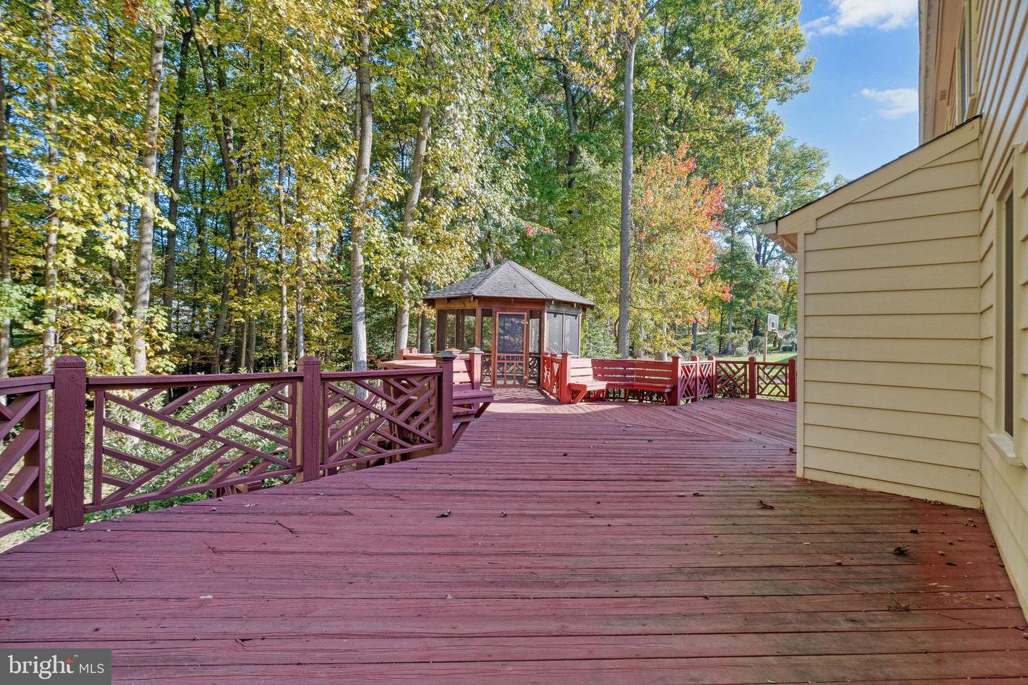 11560 Holly Briar Ln