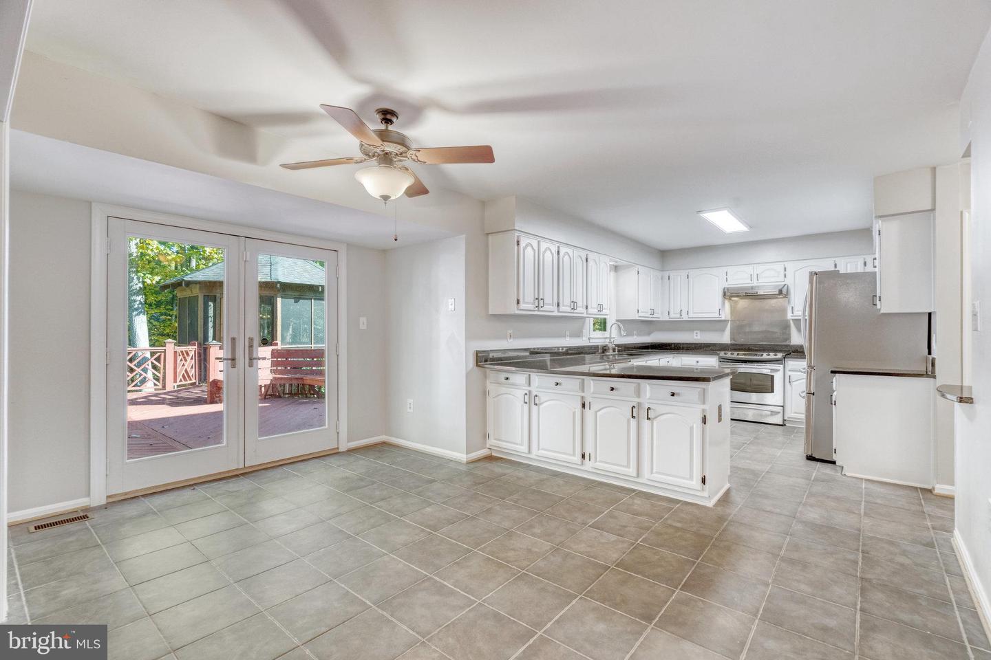 11560 Holly Briar Ln