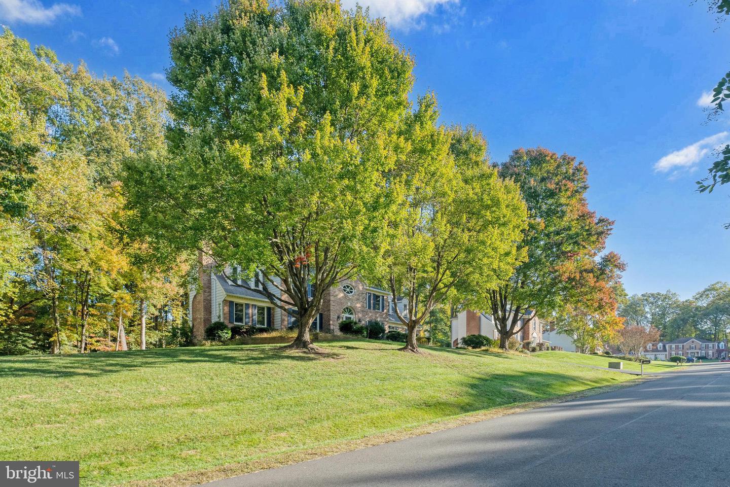 11560 Holly Briar Ln