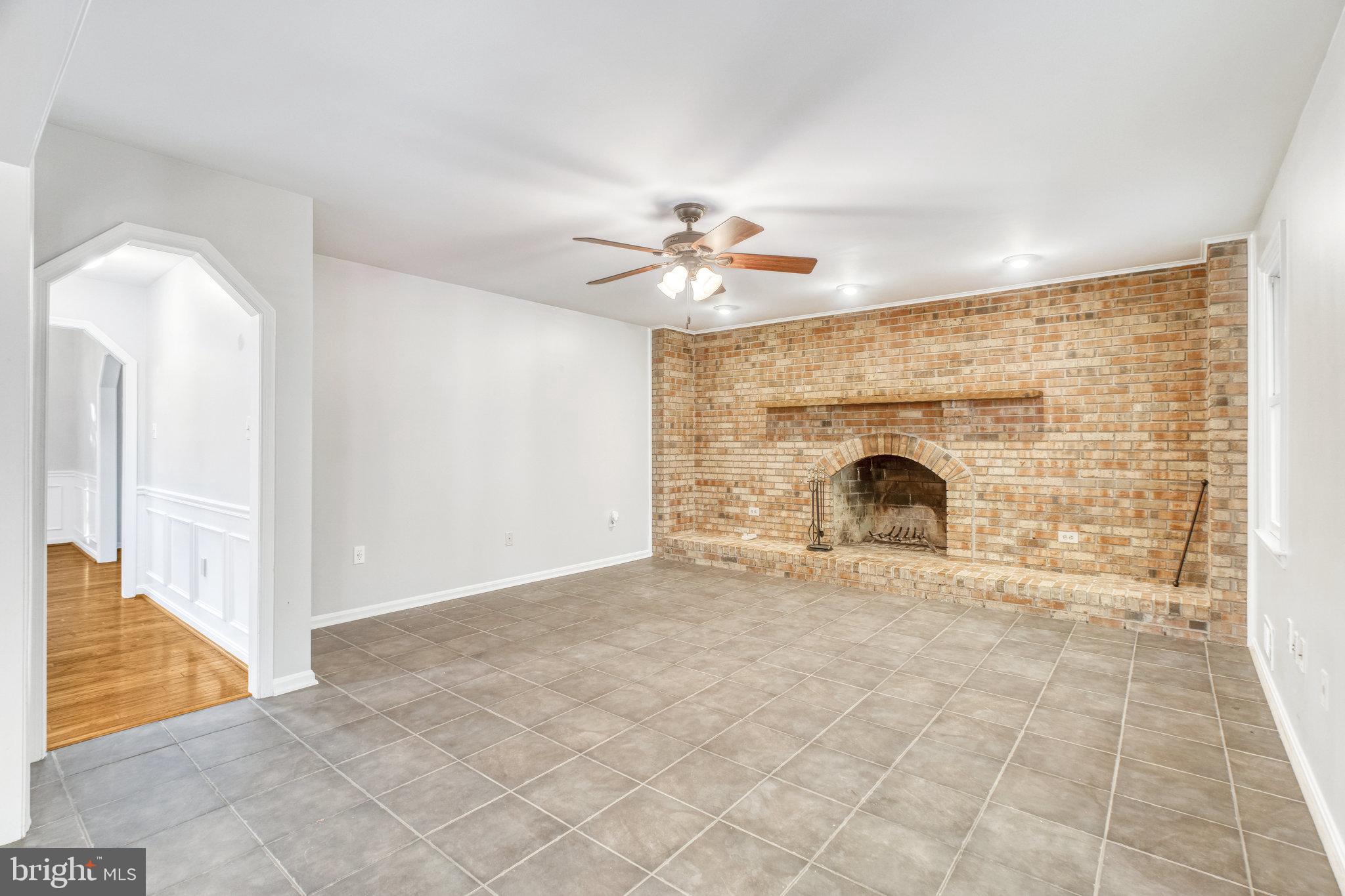 11560 Holly Briar Ln