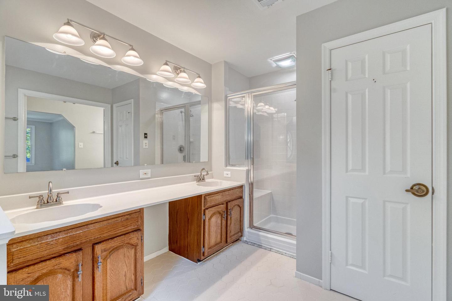 11560 Holly Briar Ln