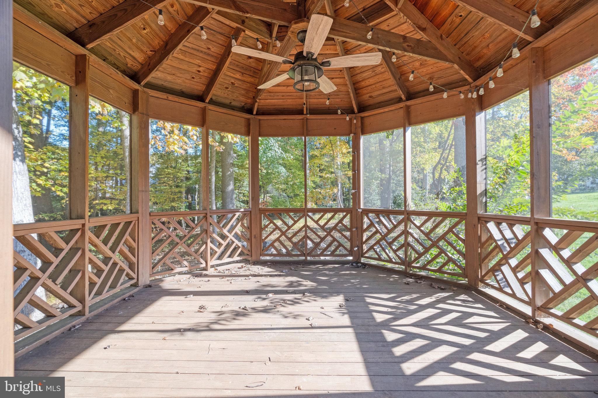 11560 Holly Briar Ln