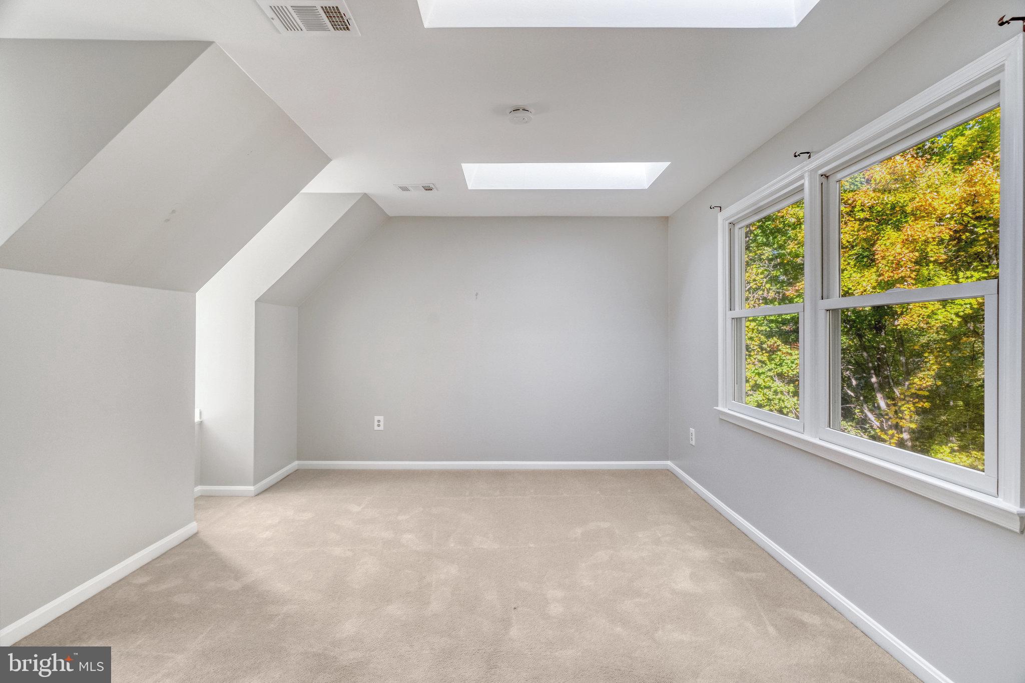 11560 Holly Briar Ln