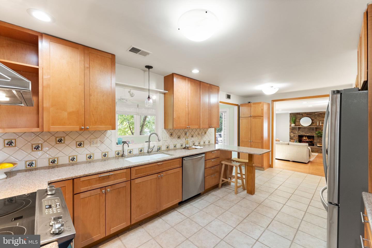 15223 Bicentennial Ct