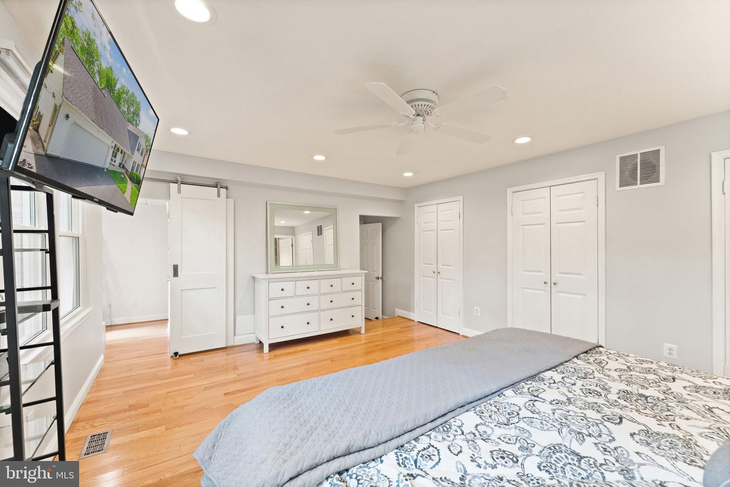 15223 Bicentennial Ct