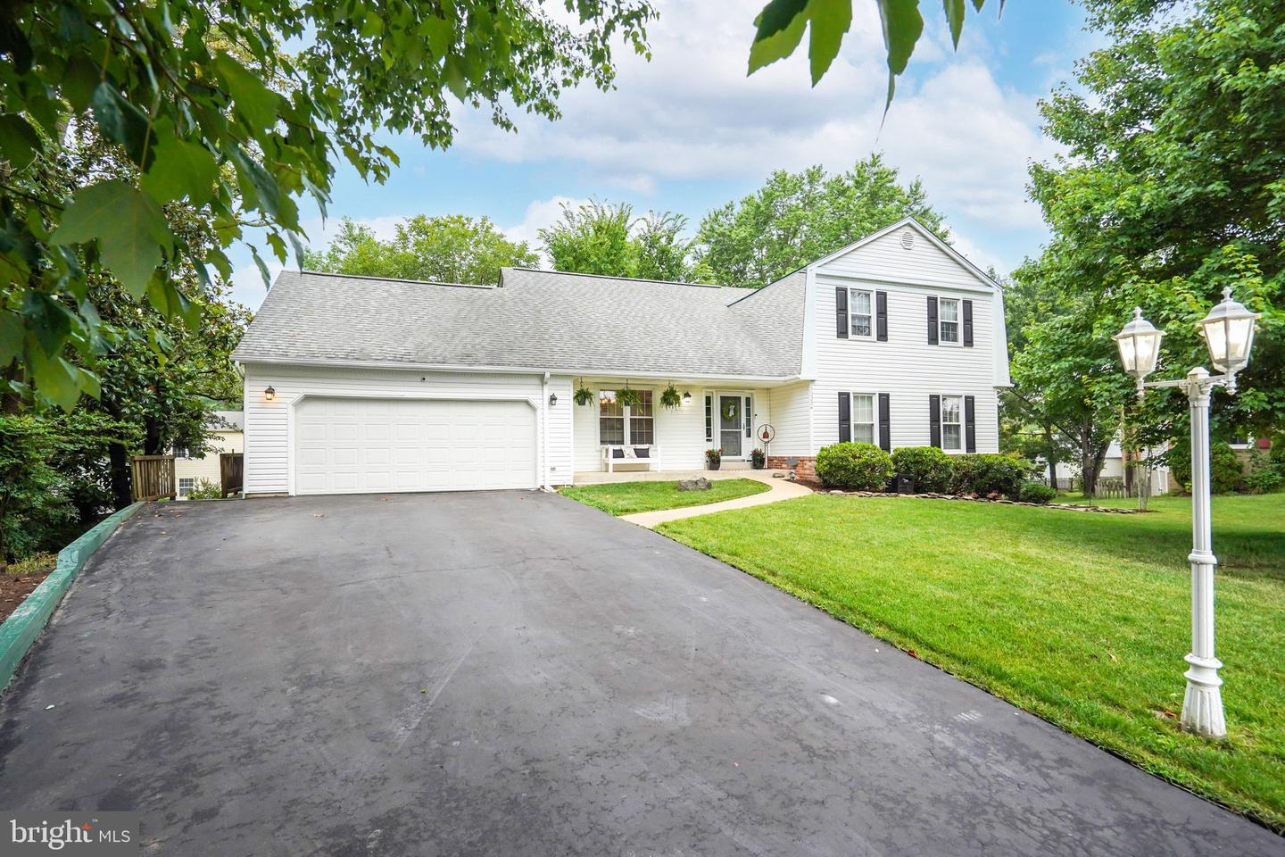 15223 Bicentennial Ct