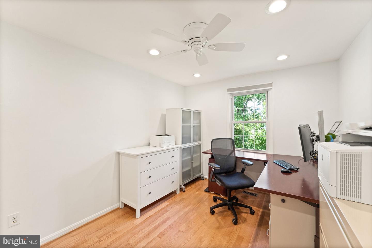 15223 Bicentennial Ct
