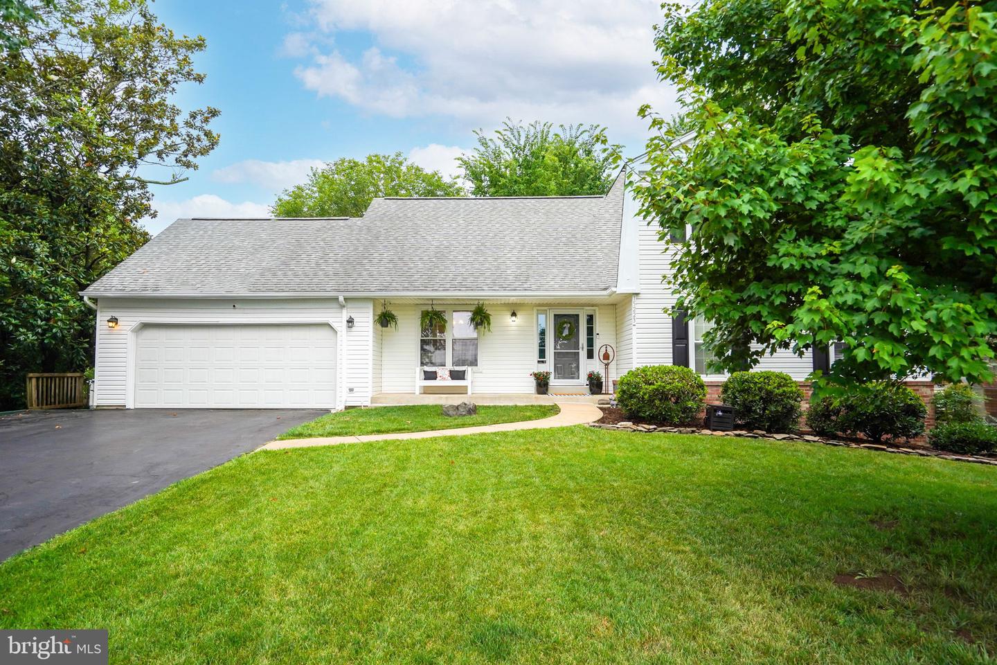 15223 Bicentennial Ct