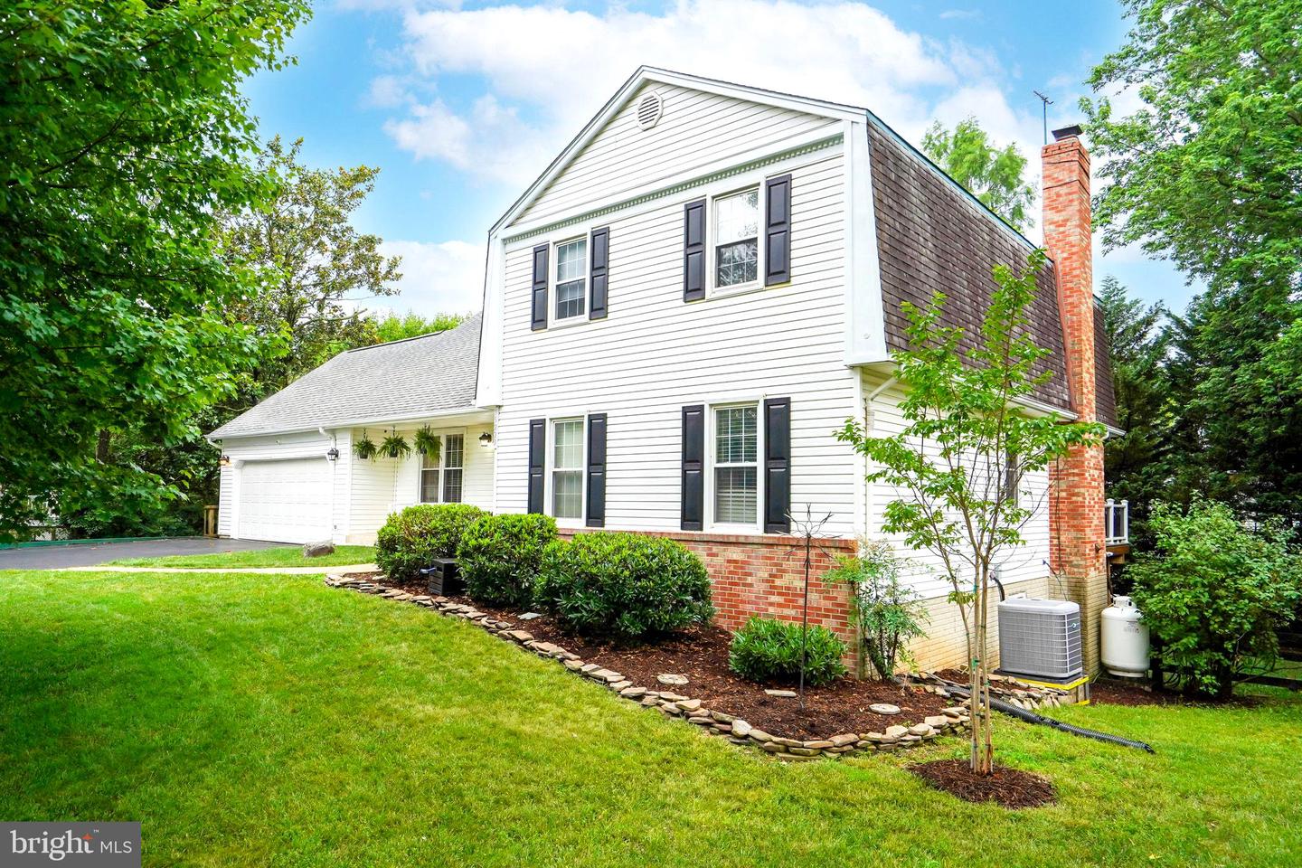 15223 Bicentennial Ct