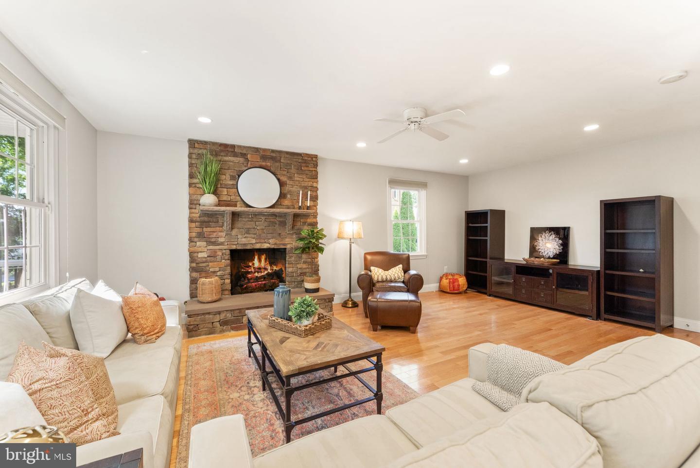 15223 Bicentennial Ct